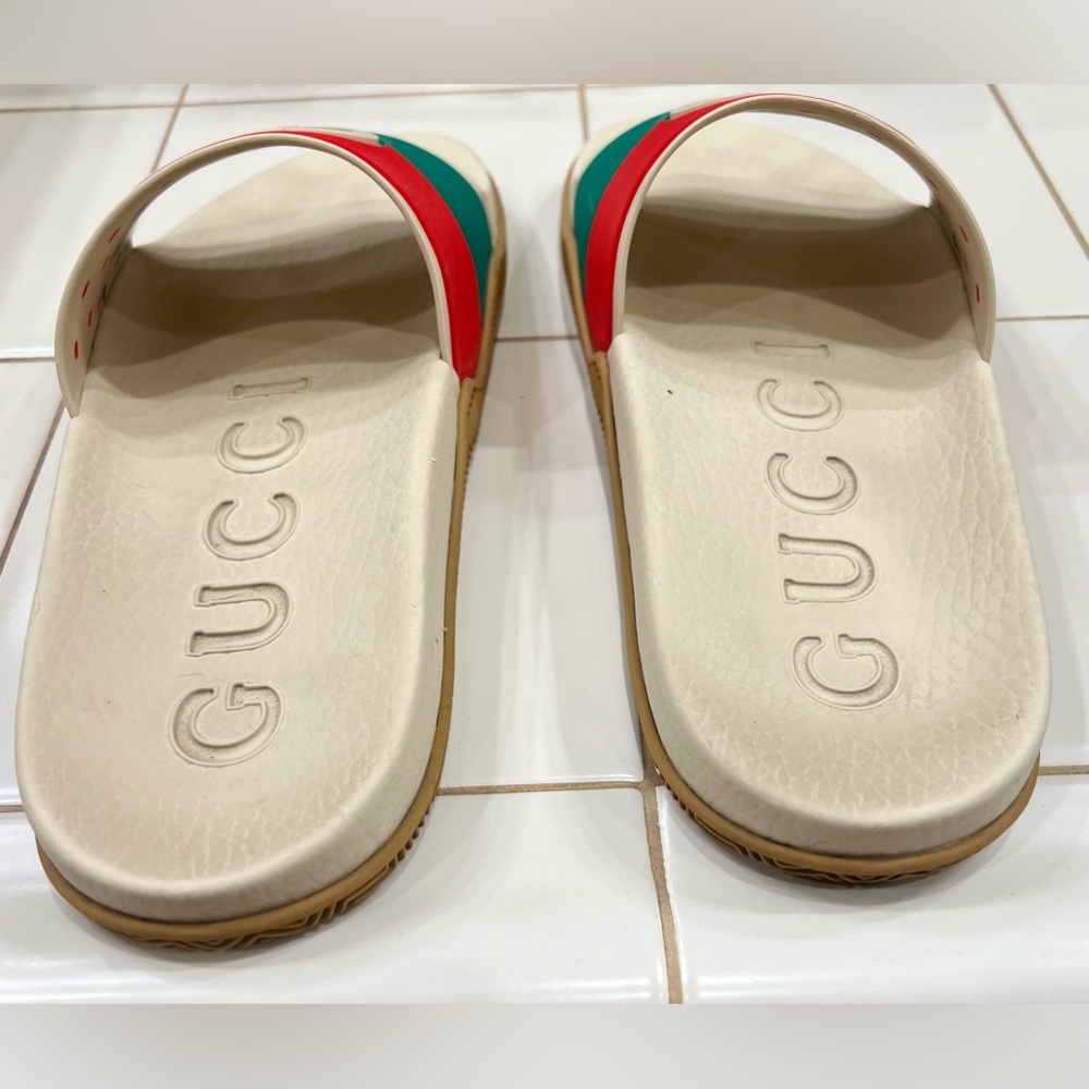 Gucci women slides